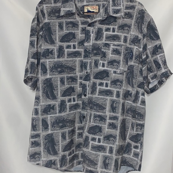 HUK FISHING MENS SIZE LARGE Gray Casual Button Down Shirt FISH DESIGN CLEAN - Picture 8 of 13